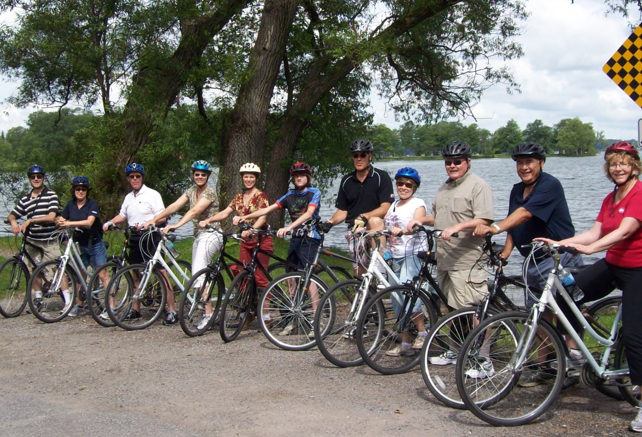 CYCLISTS_ADULTGROUP_ORILLIA_RIDE2013
