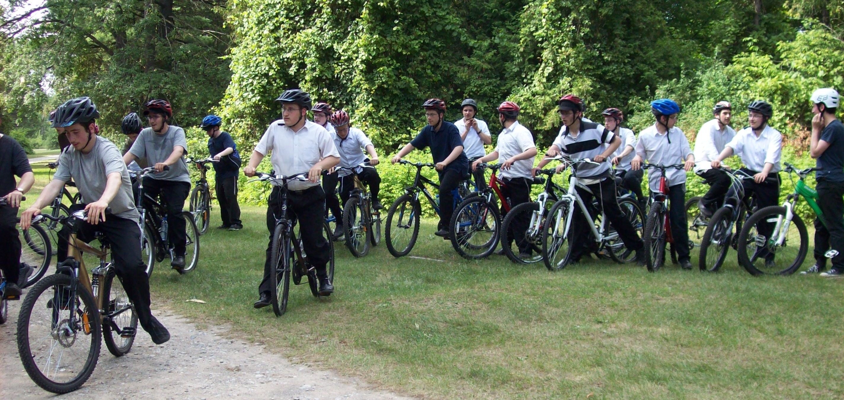 Cyclists_GROUPRainbowRun_jewish